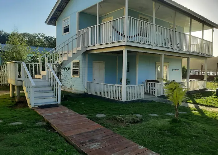 Sweecret Retreat Roatan